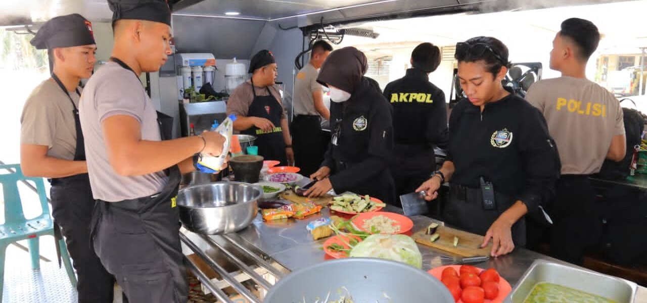 Hari ke-6 Latsitardanus 2026, Taruna Akpol Masak di Dapur Lapangan untuk Ratusan Warga Aceh Tamiang img 20260130 wa0007
