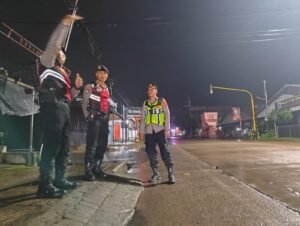Jaga Kondusifitas Malam Hari,Polres Kediri kota Gelar Patroli Skala Besar Jelang Sahur Ramadhan 1447 H