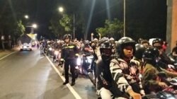 Tembok Penyekatan Polsek Tarokan: Pisahkan Dua Arus Perguruan Silat dalam Skenario Pengamanan Ketat